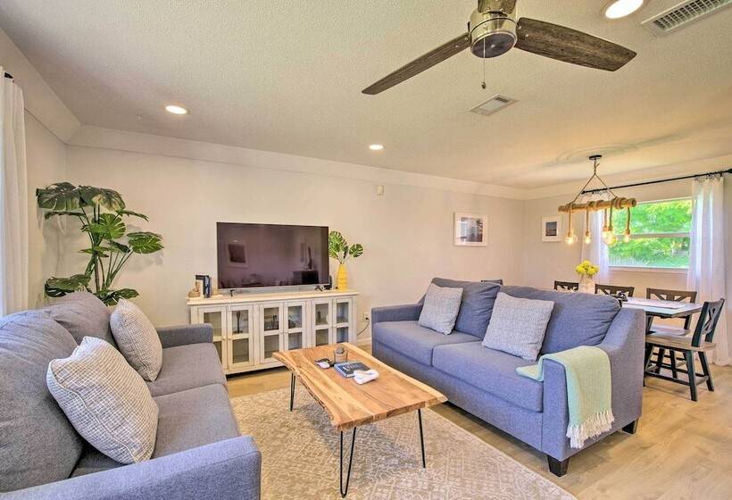 Quiet Satellite Beach Home W/ Lanai, Walk To Beach