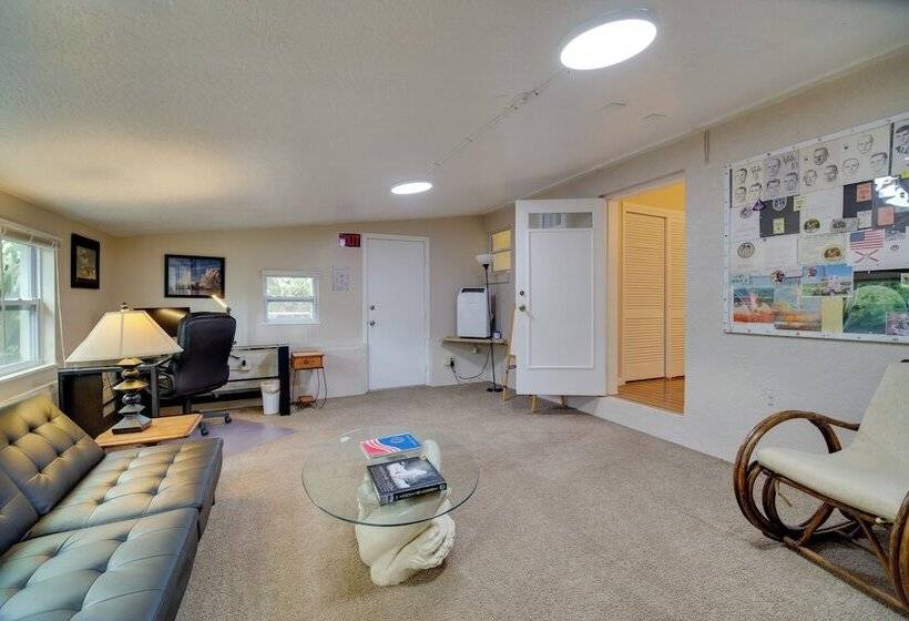 Satellite Beach  Sunshine House  W/ Hot Tub!