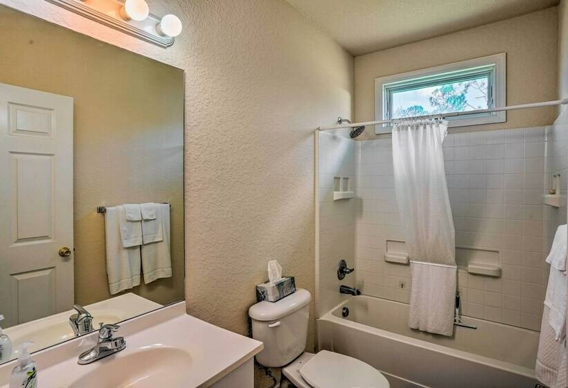 Sebring Gem: Close To Golf & Raceway