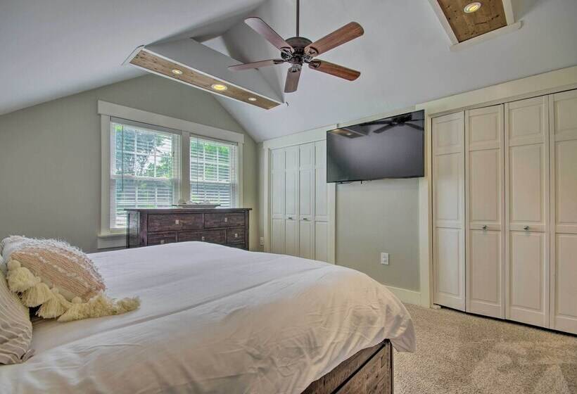 Sedalia Retreat W/ Spacious Yard & Fire Pit!