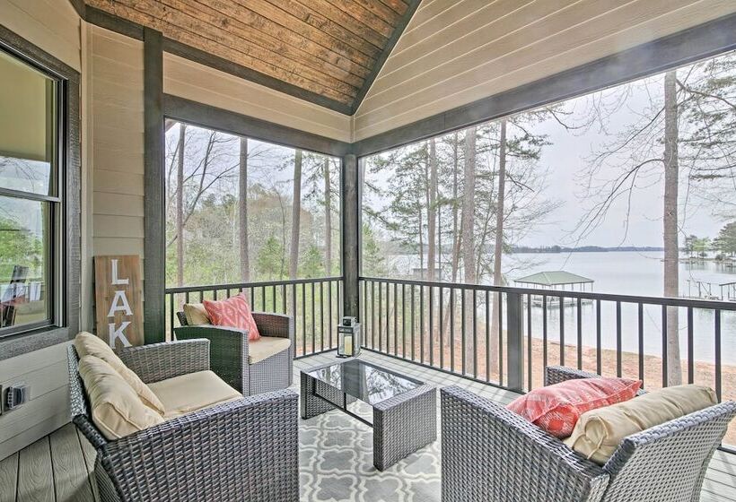 Lake Keowee Home With Balcony & Boat Dock!