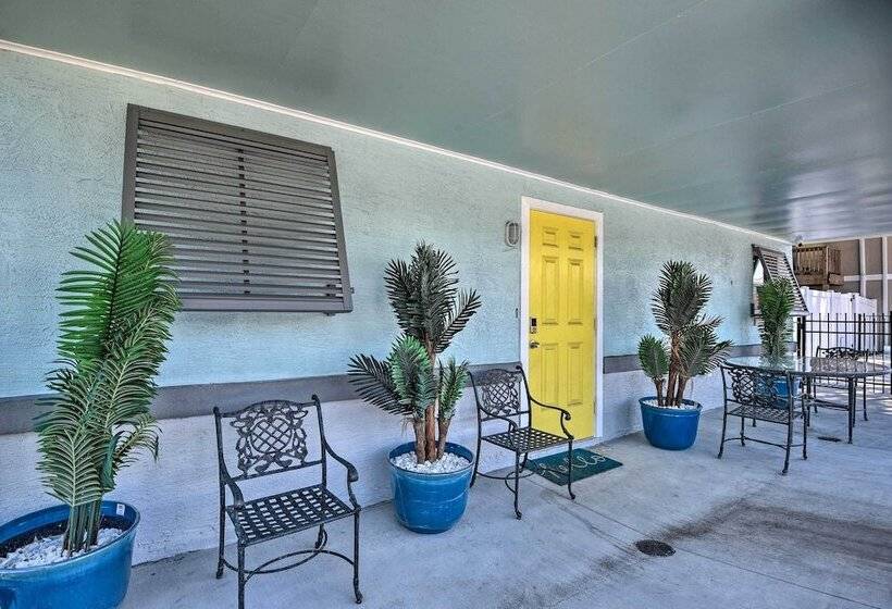 Serene Daytona Beach House W/ Private Yard!
