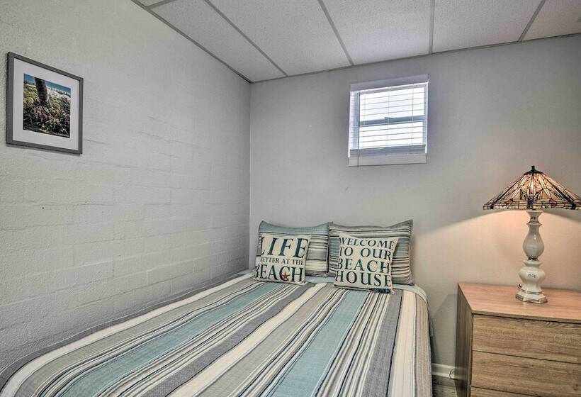 Serene Daytona Beach House W/ Private Yard!