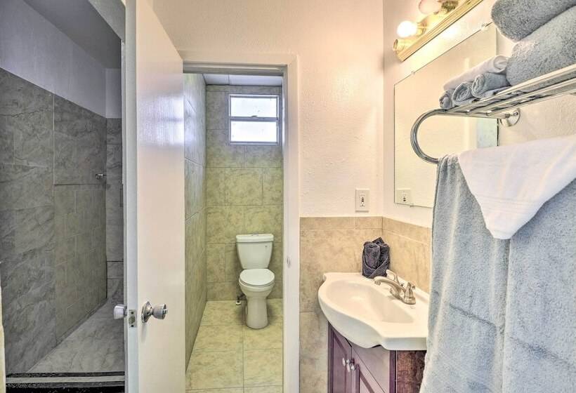 Serene Daytona Beach House W/ Private Yard!