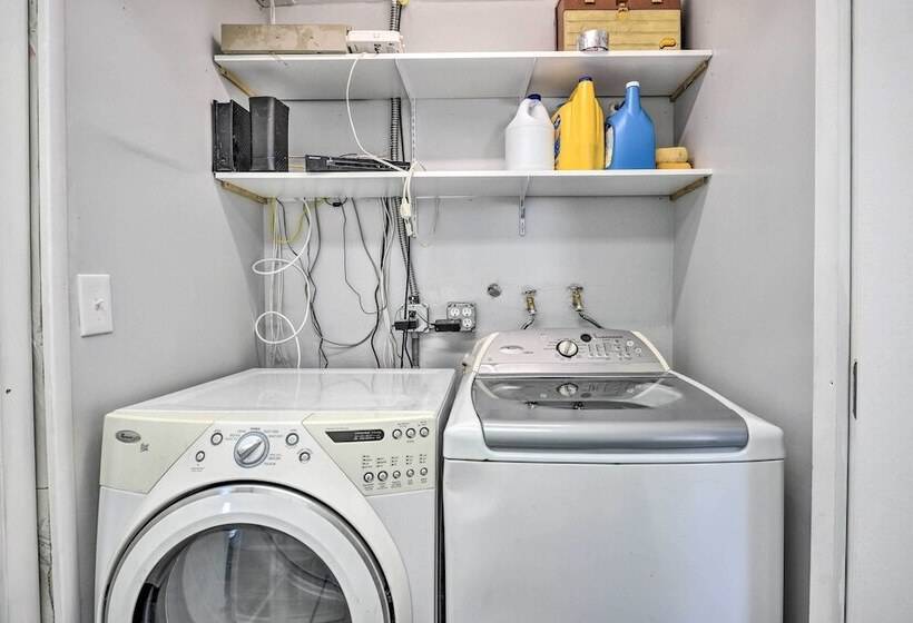 Serene Daytona Beach House W/ Private Yard!