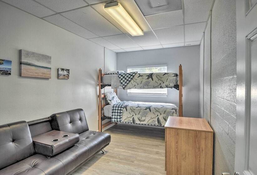 Serene Daytona Beach House W/ Private Yard!