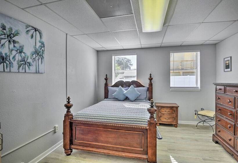 Serene Daytona Beach House W/ Private Yard!