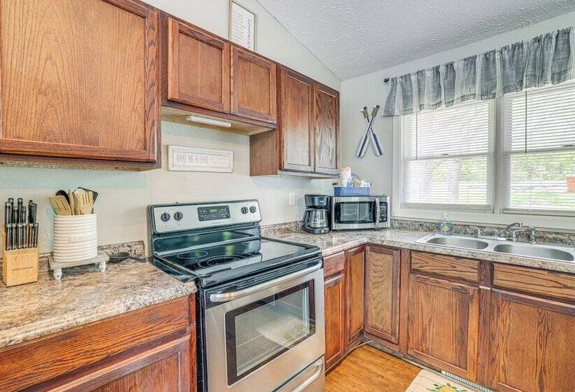 Shell Knob Home W/deck & Table Rock Lake View