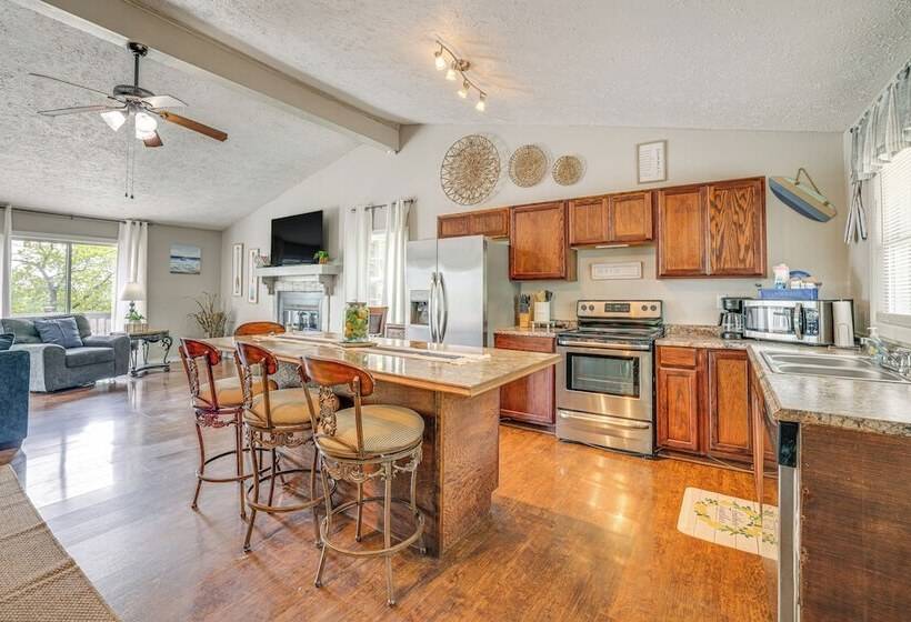 Shell Knob Home W/deck & Table Rock Lake View