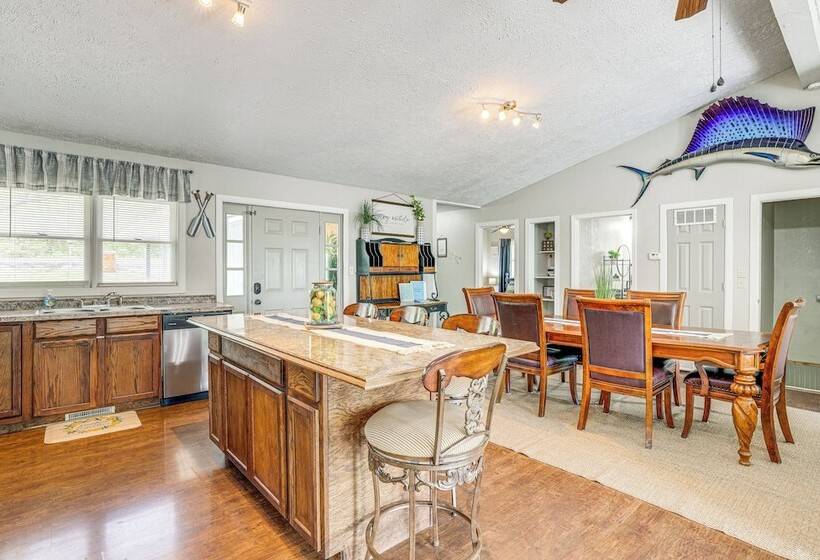 Shell Knob Home W/deck & Table Rock Lake View