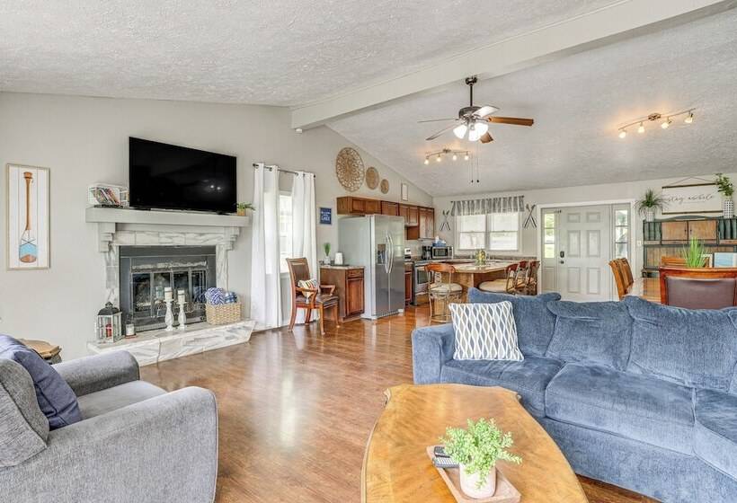 Shell Knob Home W/deck & Table Rock Lake View
