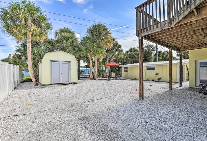 Siesta Key Village Home < Half Mi To Beach!