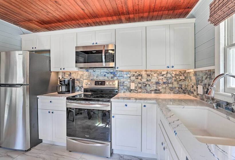 Siesta Key Village Home < Half Mi To Beach!