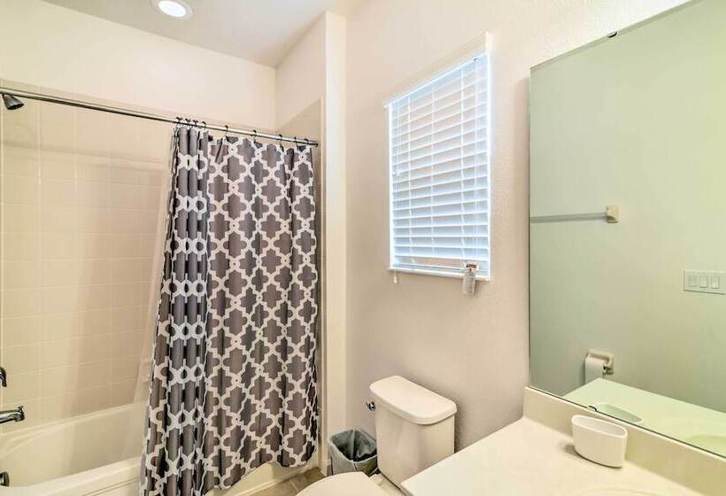 Home W/ Private Pool & Spa: 8 Mi To Disney