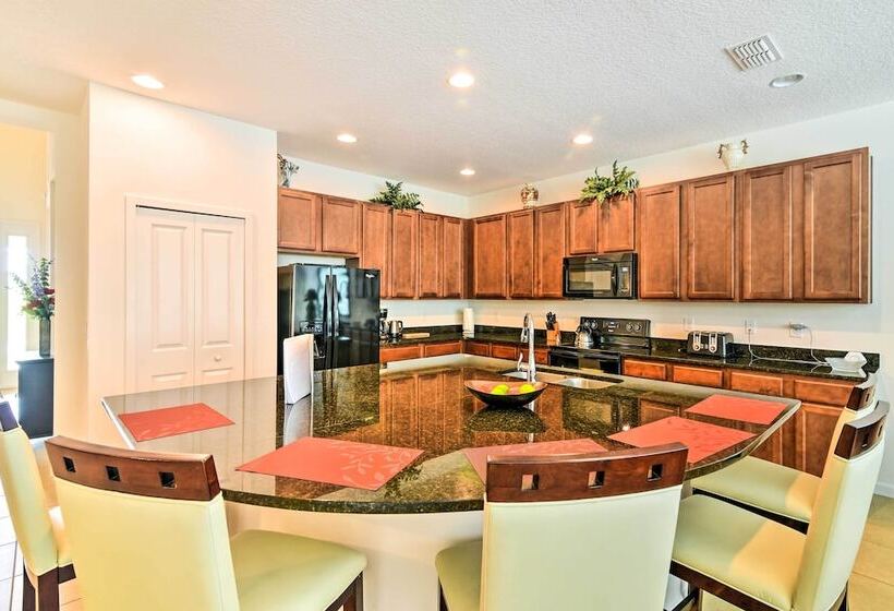 Home W/ Private Pool & Spa: 8 Mi To Disney