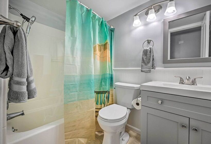 Spacious Brandon Home W/ Private Outdoor Pool