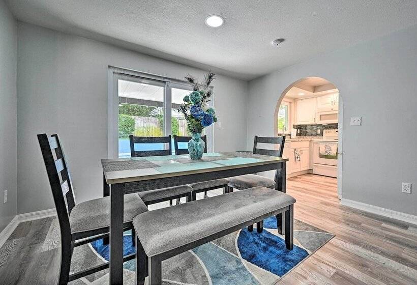 Spacious Brandon Home W/ Private Outdoor Pool