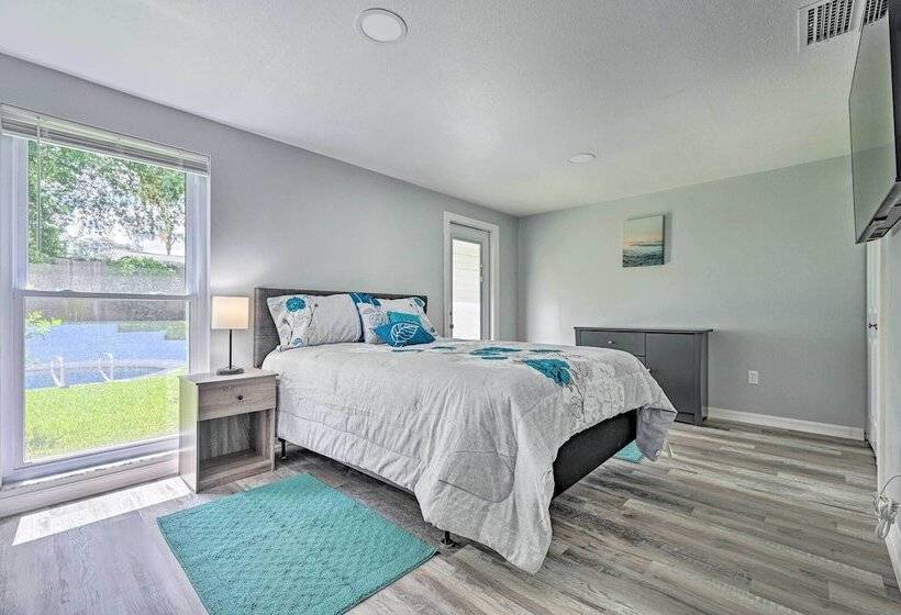 Spacious Brandon Home W/ Private Outdoor Pool