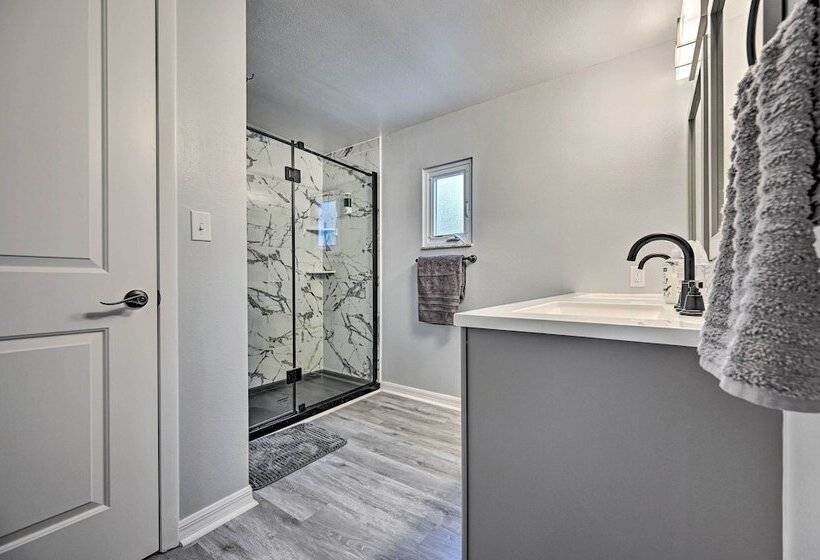 Spacious Brandon Home W/ Private Outdoor Pool