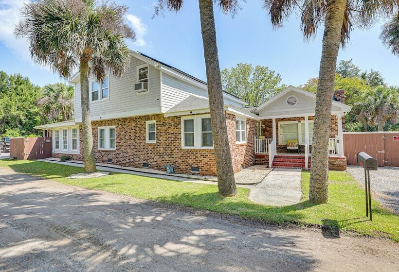 Spacious Charleston Home: Only 3 Mi To Folly Beach