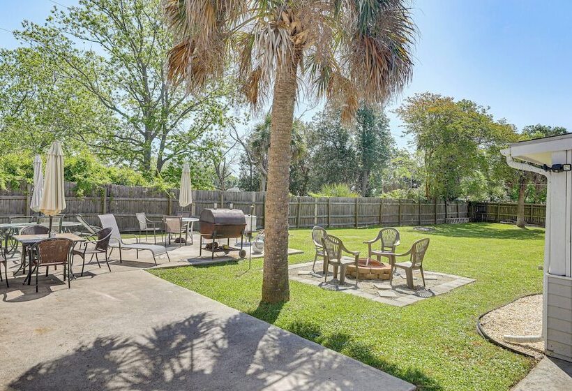 Spacious Charleston Home: Only 3 Mi To Folly Beach