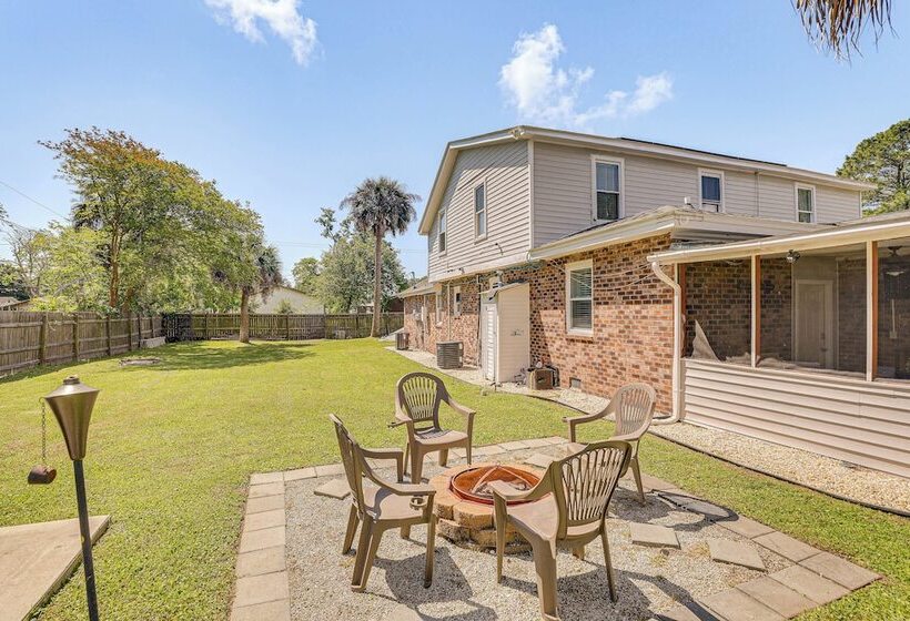 Spacious Charleston Home: Only 3 Mi To Folly Beach