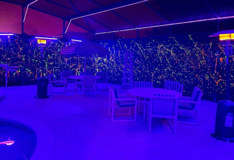 Spacious Family Home W/ Pool   3 Mi To Disney