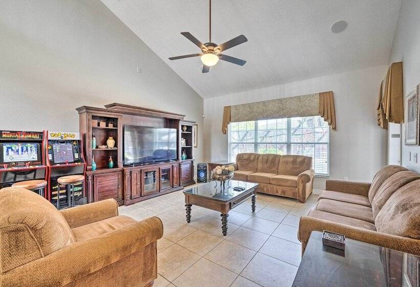 Spacious Family Home W/ Pool   3 Mi To Disney