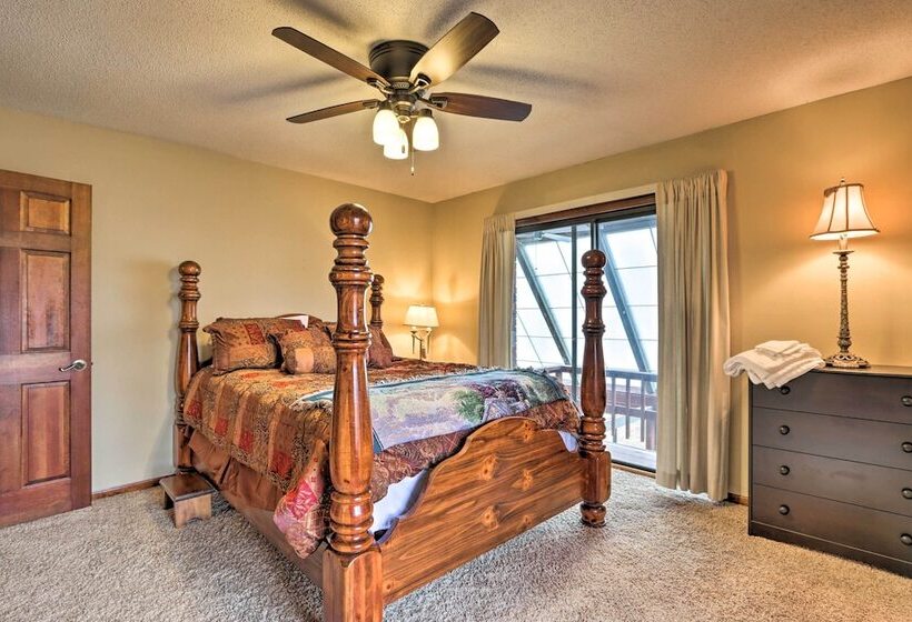 Spacious Home W/ Pond ~ 13 Mi To Columbia!