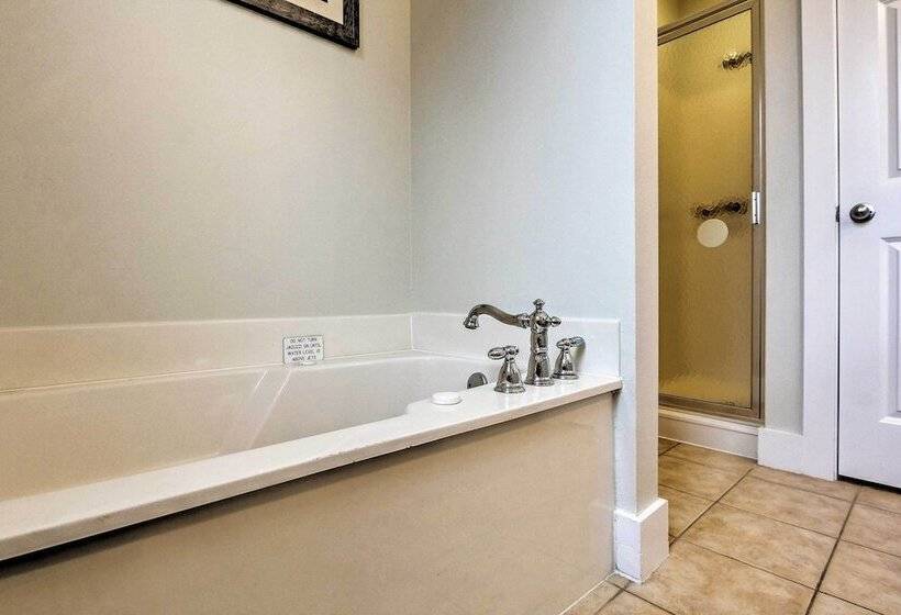 Spacious Miramar Beach Cottage W/ Beach Access!