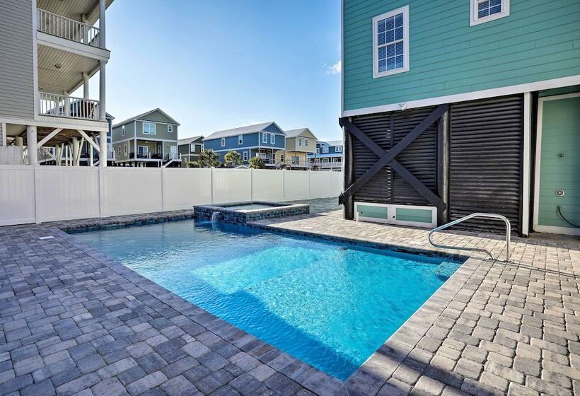 Spacious Murrells Inlet Hub W/ Pool, Walk To Shore