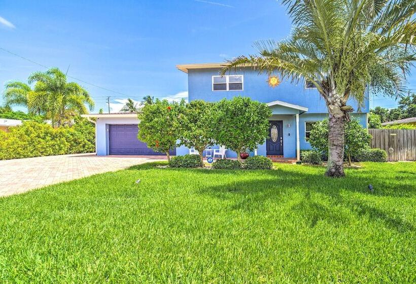 Spacious Satellite Beach Home: Walk To Shore!
