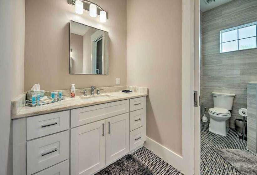 Sprawling Fort Denaud Paradise: Pool, Hot Tub