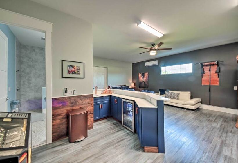 Sprawling Fort Denaud Paradise: Pool, Hot Tub