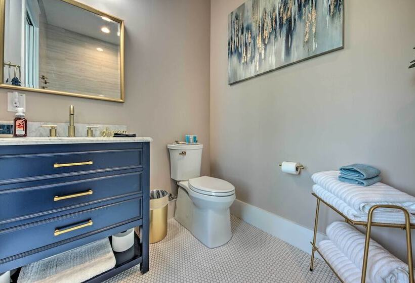 Sprawling Fort Denaud Paradise: Pool, Hot Tub