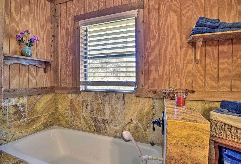 St Johns River Canal Home W/ Grill!