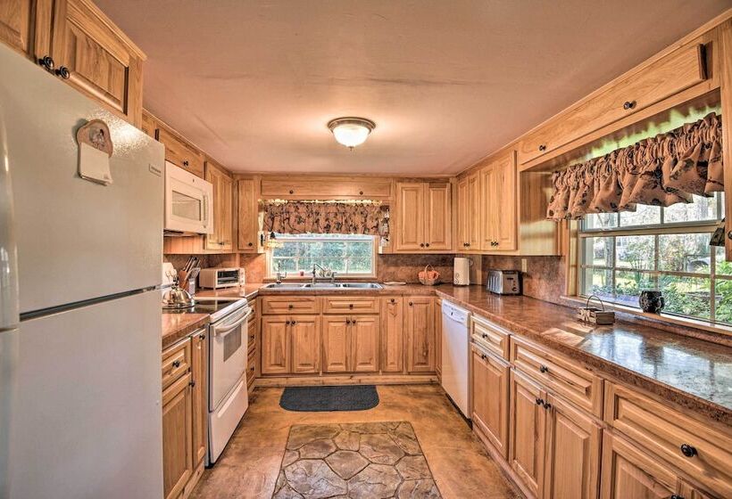 St Johns River Canal Home W/ Grill!