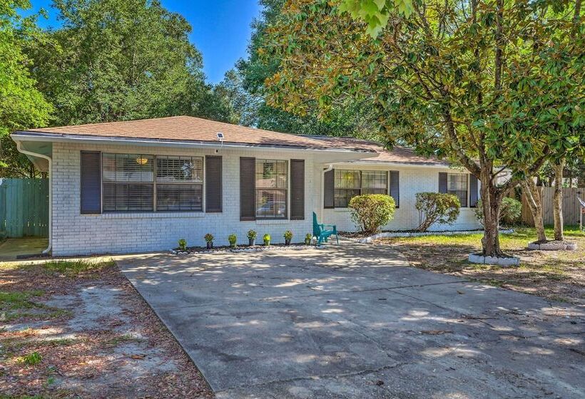 Stellar Fort Walton Retreat ~ 2 Mi To Beach!