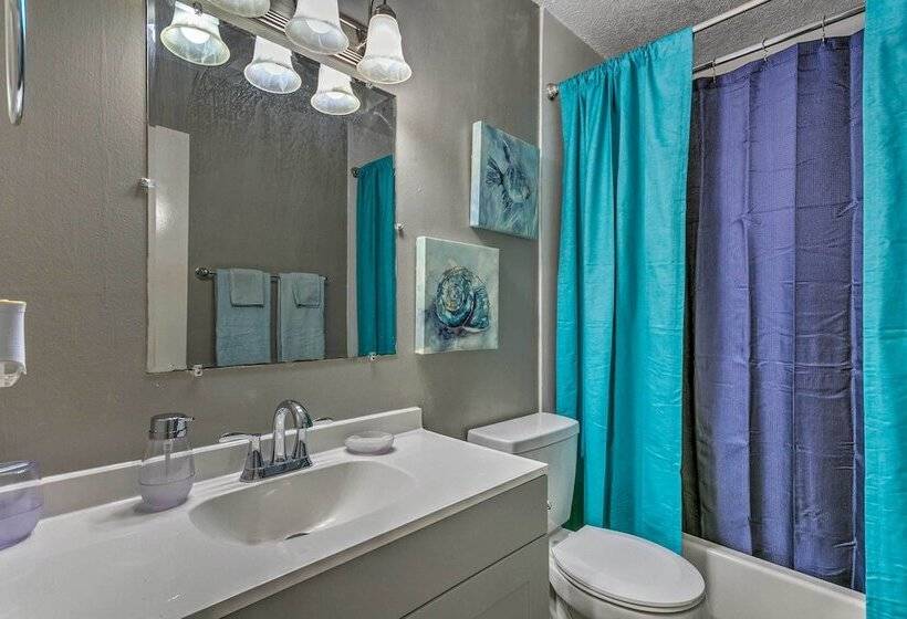 Stellar Fort Walton Retreat ~ 2 Mi To Beach!