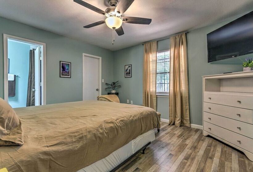 Stellar Fort Walton Retreat ~ 2 Mi To Beach!