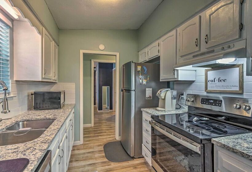 Stellar Fort Walton Retreat ~ 2 Mi To Beach!