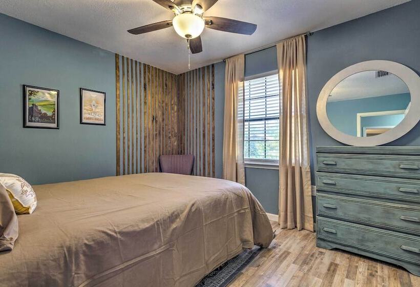 Stellar Fort Walton Retreat ~ 2 Mi To Beach!