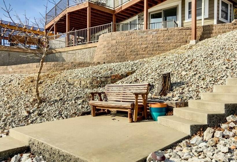Stunning Lake Ozark Retreat W/ Dock & Boat Slip!