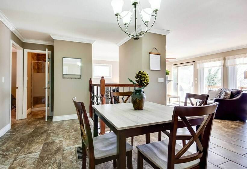 Stunning Lake Ozark Retreat W/ Dock & Boat Slip!