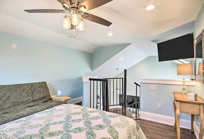 Stunning Lakefront Retreat W/ Dock Access!