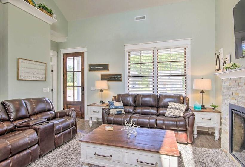 Stunning Lakefront Retreat W/ Dock Access!