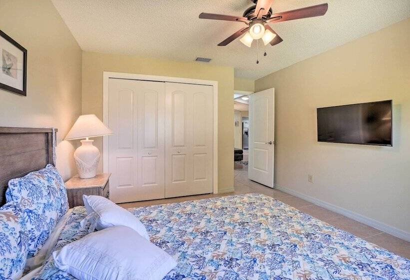 Stunning Retreat ~ 3 Miles To Pier!