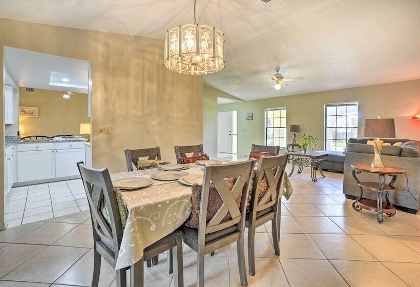 Stunning Retreat ~ 3 Miles To Pier!