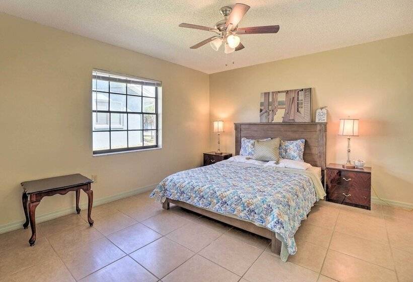 Stunning Retreat ~ 3 Miles To Pier!