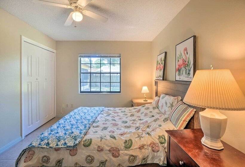 Stunning Retreat ~ 3 Miles To Pier!